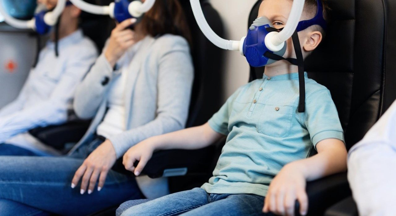 MH17 passenger was wearing oxygen mask